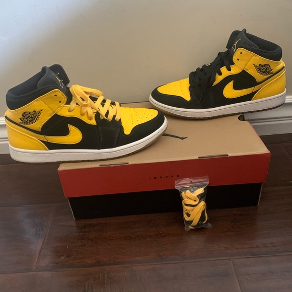 Jordan Other - Jordan 1 Mid New Love